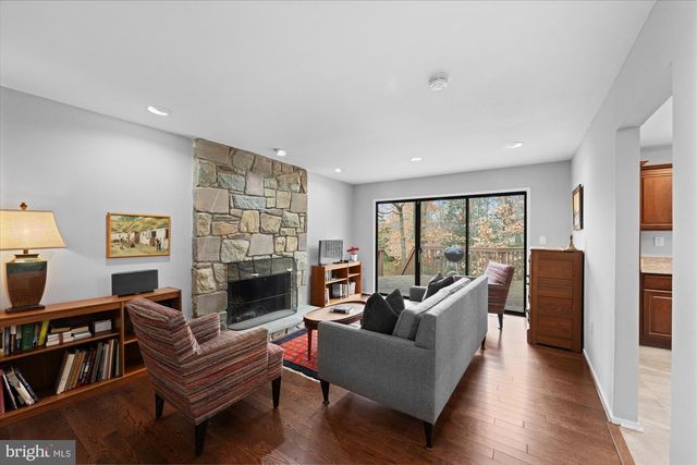 2519 OAKENSHIELD DR, Rockville, MD 20854