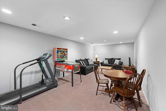 2519 OAKENSHIELD DR, Rockville, MD 20854