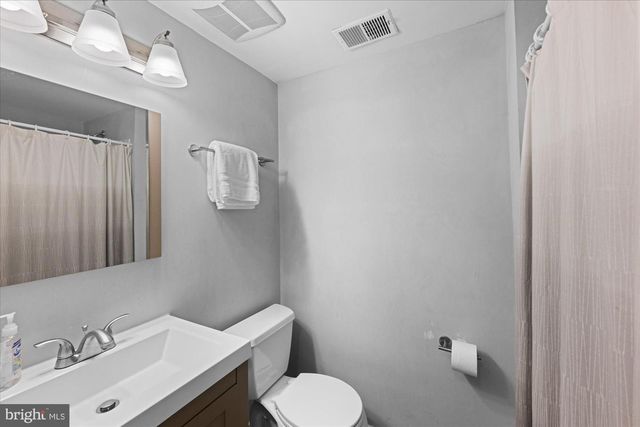 2519 OAKENSHIELD DR, Rockville, MD 20854