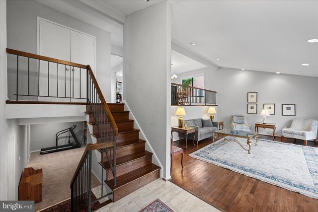 2519 OAKENSHIELD DR, Rockville, MD 20854