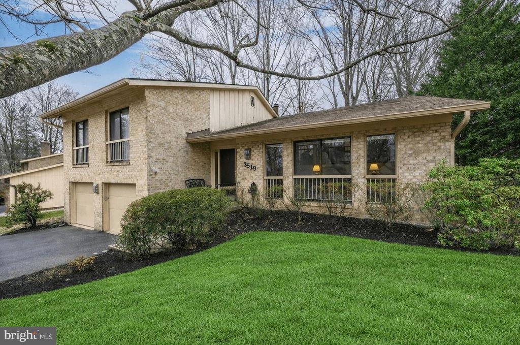 2519 OAKENSHIELD DR, Rockville, MD 20854
