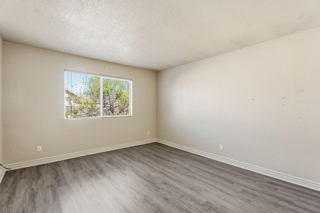 Image 15 of property listing at 3739 W Bullard Avenue # 219, Fresno, CA 93711