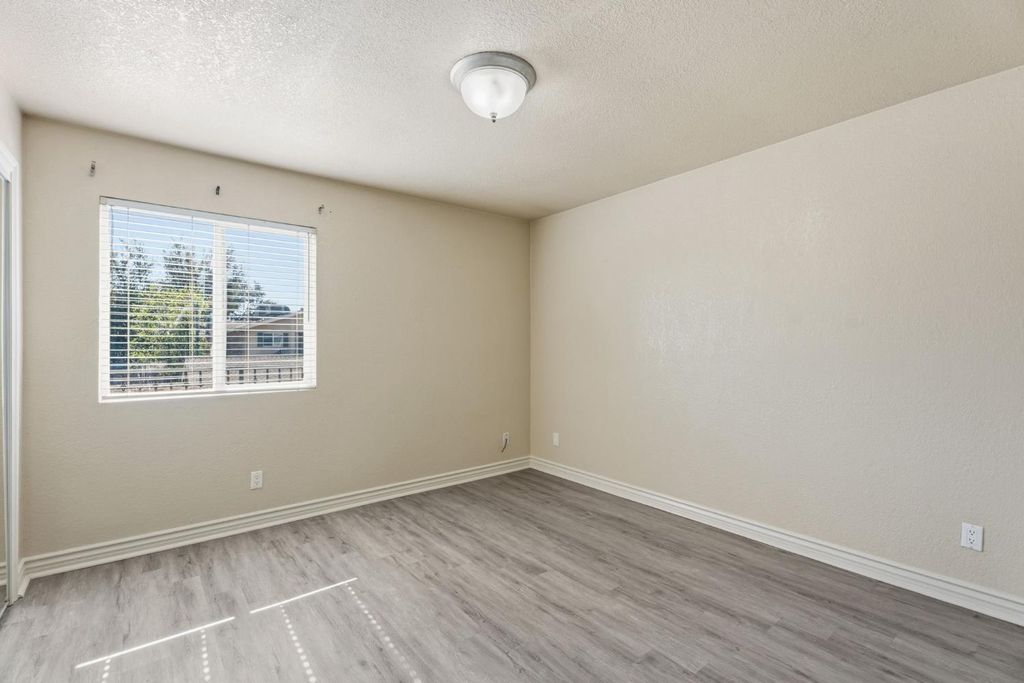 Image 20 of property listing at 3739 W Bullard Avenue # 219, Fresno, CA 93711