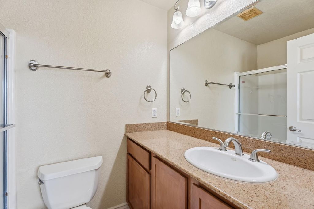 Image 22 of property listing at 3739 W Bullard Avenue # 219, Fresno, CA 93711