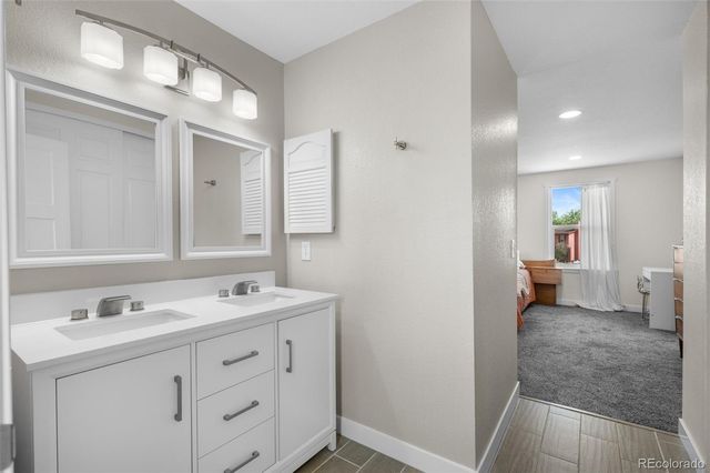 15083 E 43rd Avenue, Denver, CO 80239