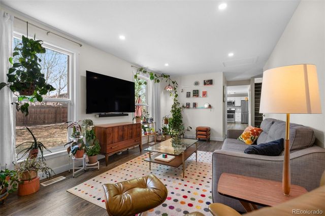 15083 E 43rd Avenue, Denver, CO 80239