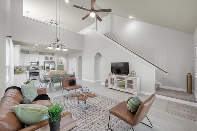 10 Canterborough Place, Tomball, TX 77375