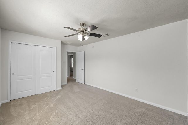 10 Canterborough Place, Tomball, TX 77375