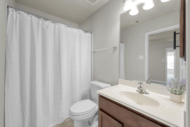 10 Canterborough Place, Tomball, TX 77375