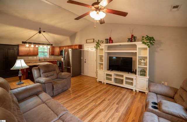 15 Cardo Lane, Fountain Inn, SC 29644