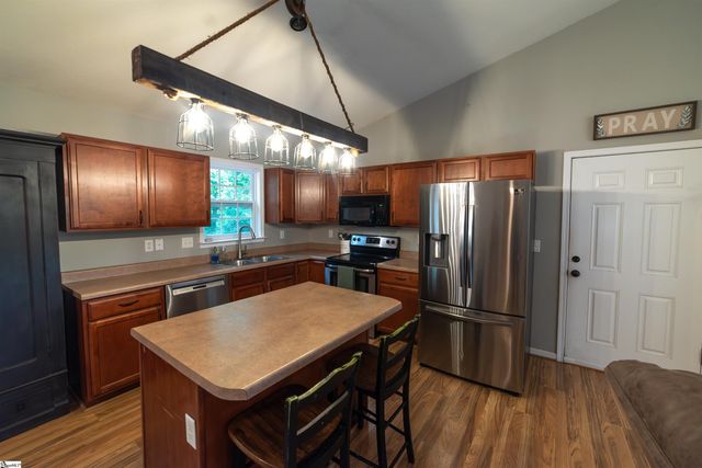 15 Cardo Lane, Fountain Inn, SC 29644