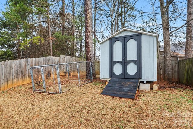 10420 Hugue Way, Charlotte, NC 28214