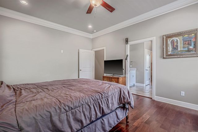 6 Commentry Drive, Little Rock, AR 72223