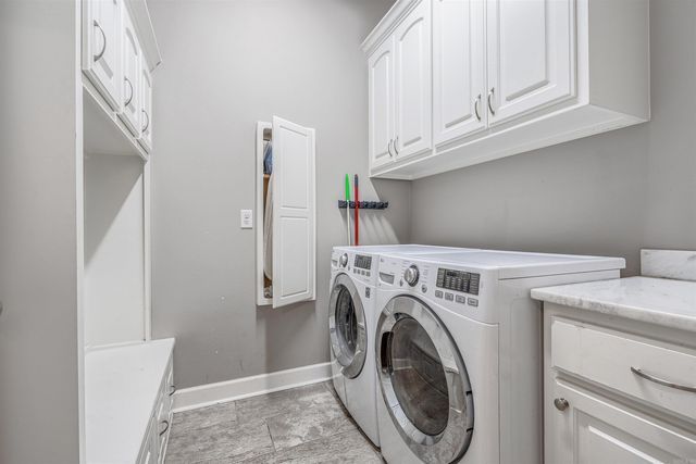 6 Commentry Drive, Little Rock, AR 72223