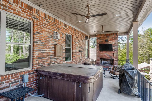 6 Commentry Drive, Little Rock, AR 72223