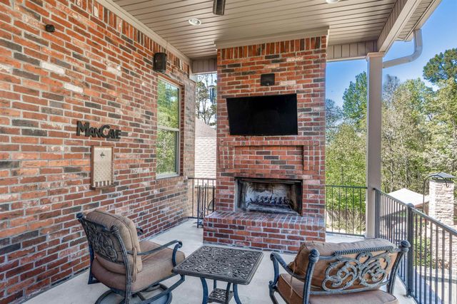 6 Commentry Drive, Little Rock, AR 72223