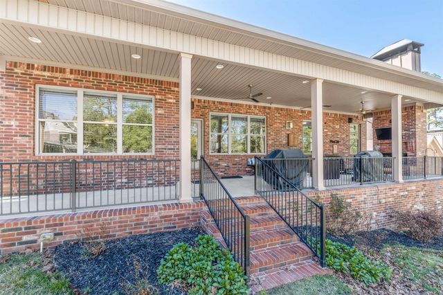 6 Commentry Drive, Little Rock, AR 72223