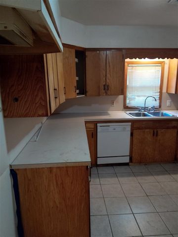1616 SW Jefferson Ave, Lawton, OK 73501
