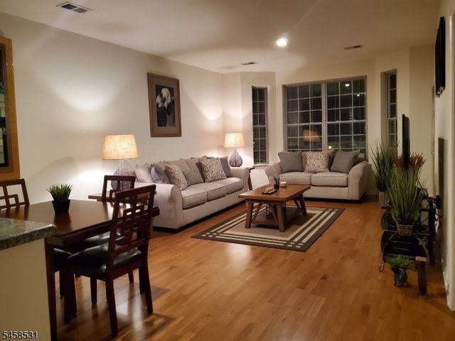 4148 Cory Ln 4148, Elmwood Park Boro, NJ 07407
