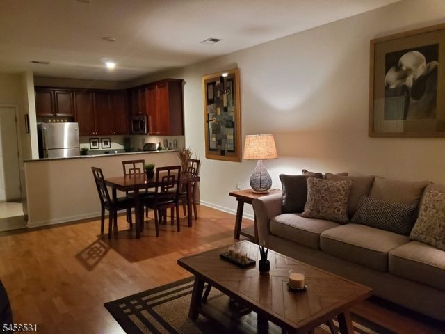 4148 Cory Ln 4148, Elmwood Park Boro, NJ 07407
