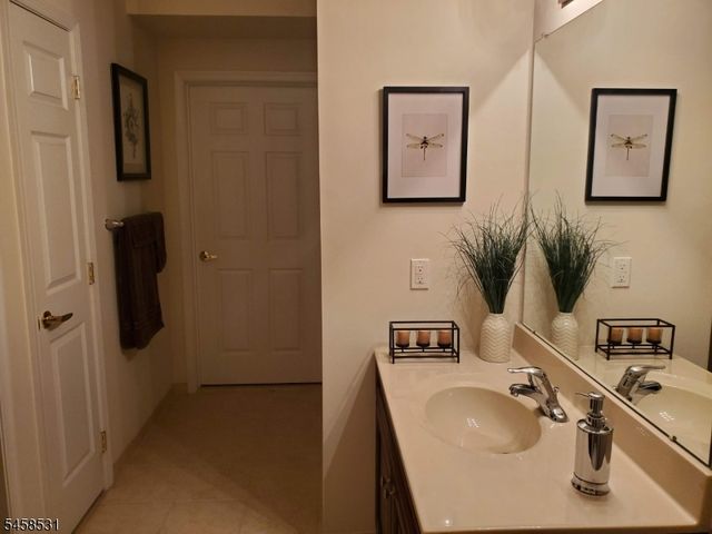 4148 Cory Ln 4148, Elmwood Park Boro, NJ 07407