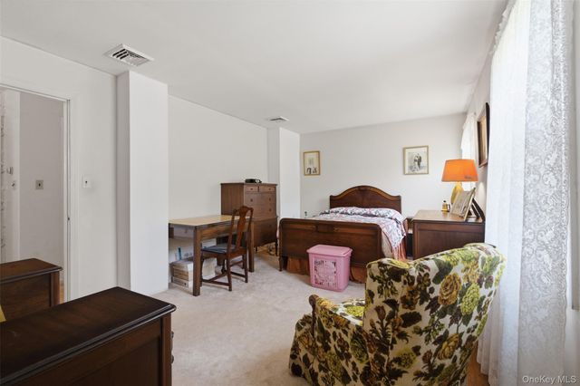 2 Mallard Drive, West Nyack, NY 10994