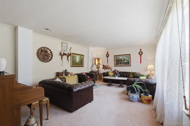 2 Mallard Drive, West Nyack, NY 10994