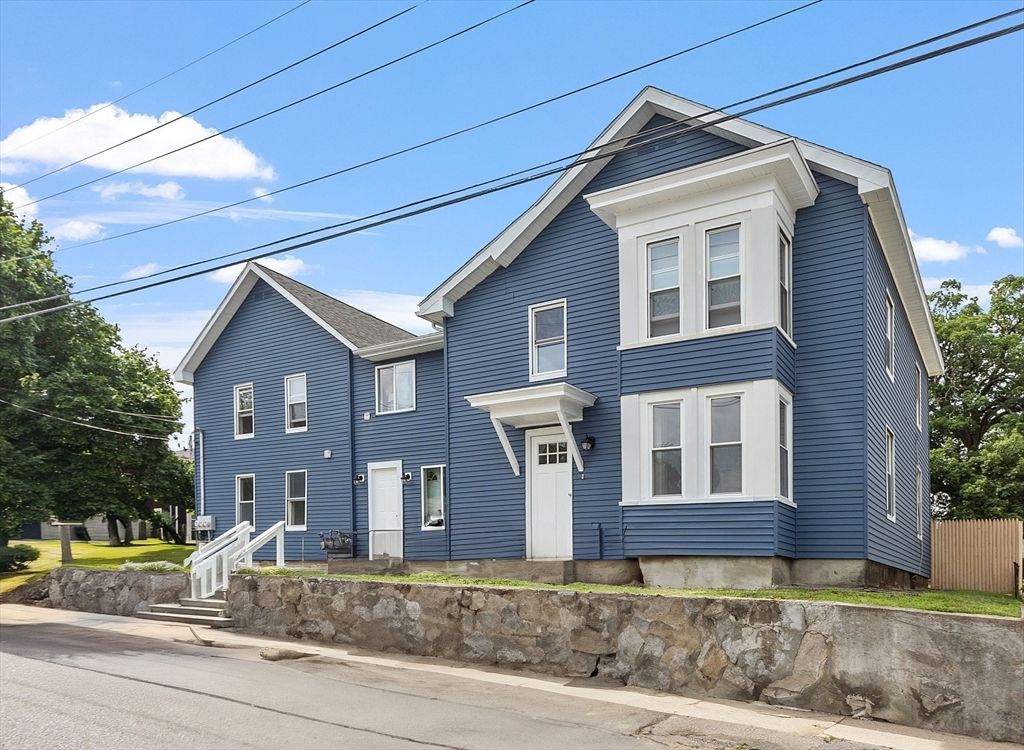 25 Cane St, Fitchburg, MA 01420