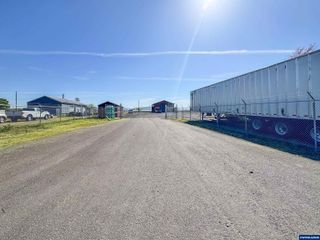 32625.5 Denny School Rd, Lebanon, OR 97355