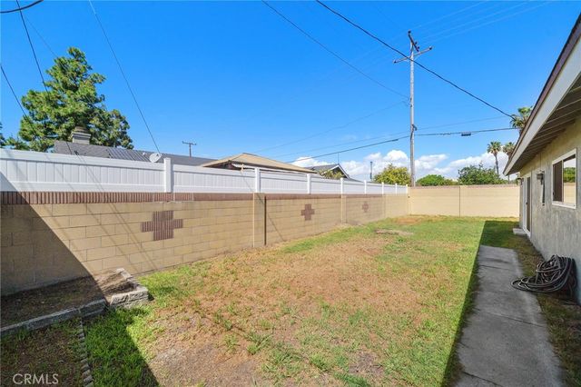 15001 Sussex Circle, Huntington Beach, CA 92647