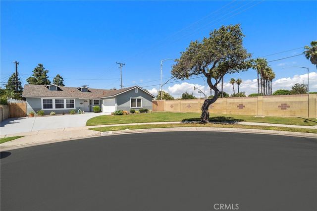 15001 Sussex Circle, Huntington Beach, CA 92647