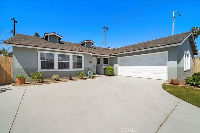15001 Sussex Circle, Huntington Beach, CA 92647