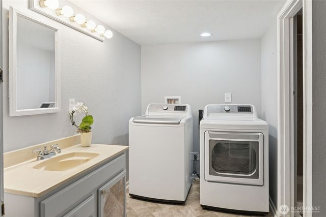 1829 Washington Avenue, Enumclaw, WA 98022