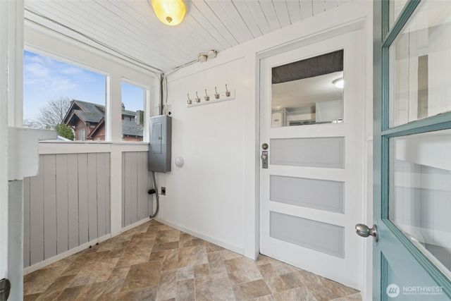 1829 Washington Avenue, Enumclaw, WA 98022