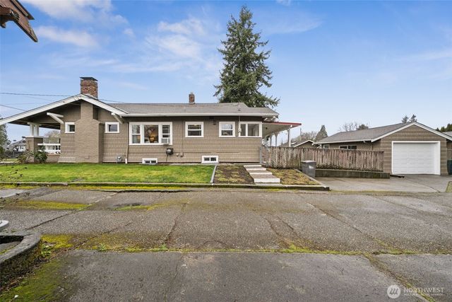 1829 Washington Avenue, Enumclaw, WA 98022