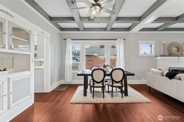 1829 Washington Avenue, Enumclaw, WA 98022