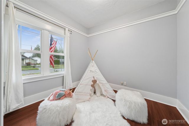 1829 Washington Avenue, Enumclaw, WA 98022