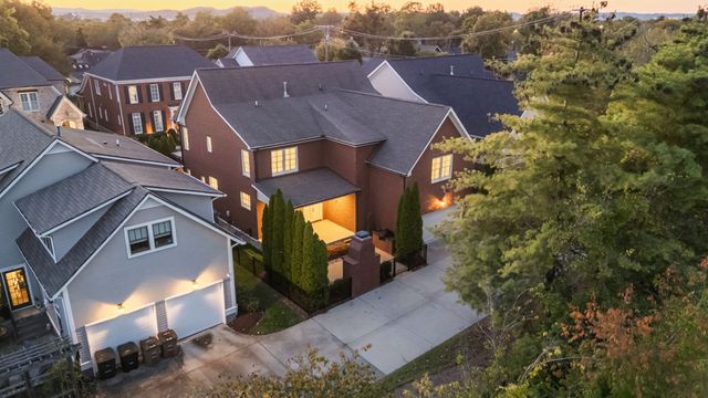 105 Ransom Ave, Nashville, TN 37205