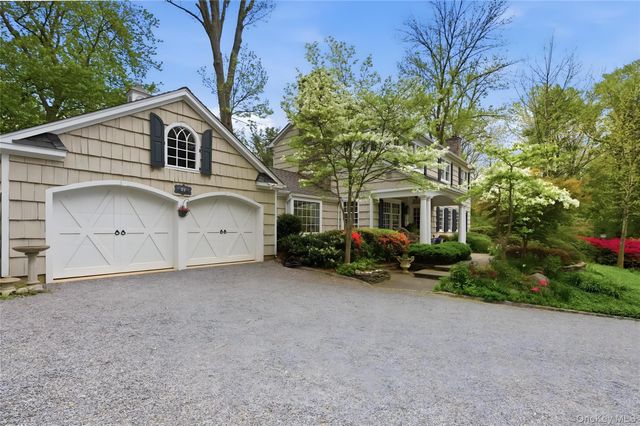 21 N Timberbrook Road, Fort Salonga, NY 11768