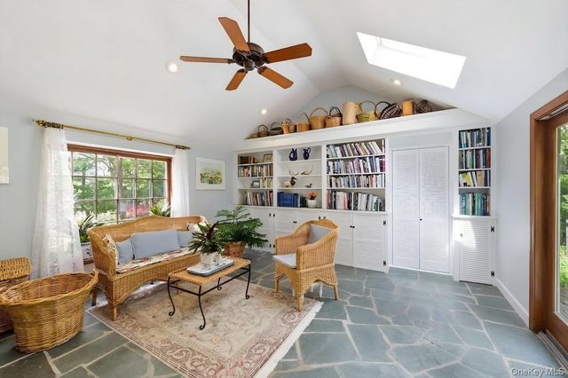 21 N Timberbrook Road, Fort Salonga, NY 11768