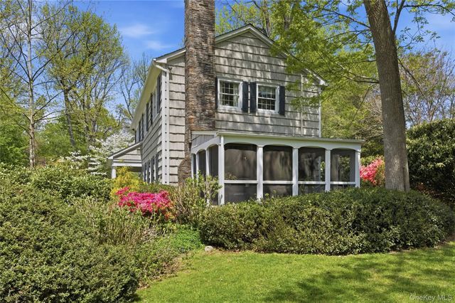 21 N Timberbrook Road, Fort Salonga, NY 11768