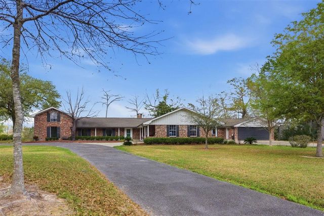 1024 Hollis Road, Westlake, LA 70669