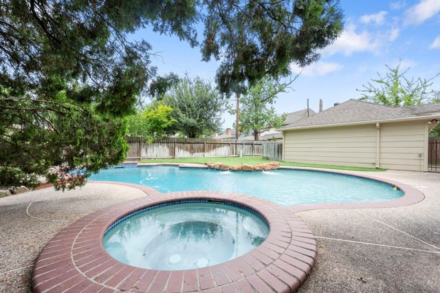 6410 Saffron Hills Drive, Spring, TX 77379