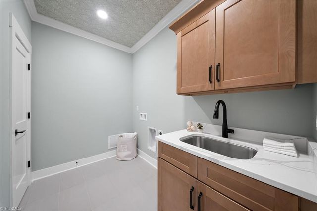293 Old Heritage Drive, Winston-salem, NC 27107