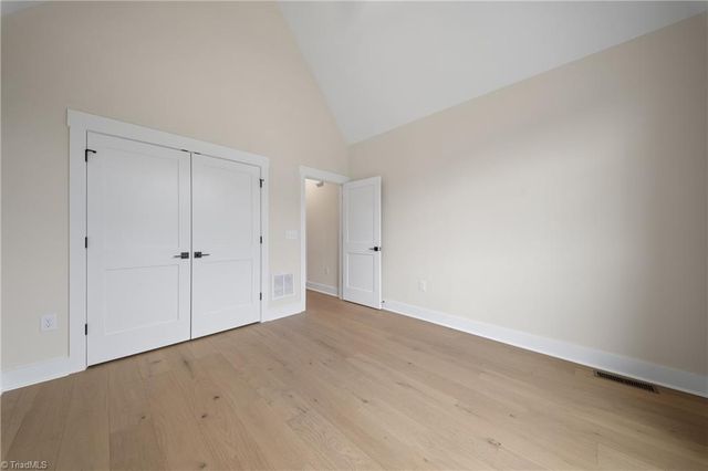 293 Old Heritage Drive, Winston-salem, NC 27107