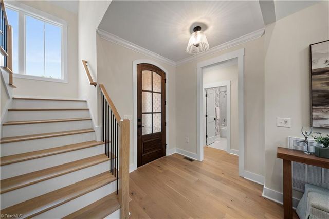 293 Old Heritage Drive, Winston-salem, NC 27107