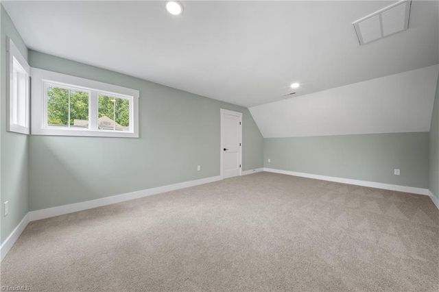 293 Old Heritage Drive, Winston-salem, NC 27107