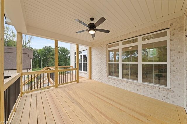 293 Old Heritage Drive, Winston-salem, NC 27107
