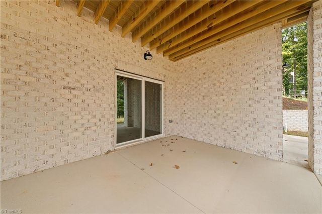 293 Old Heritage Drive, Winston-salem, NC 27107