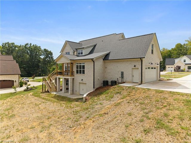 293 Old Heritage Drive, Winston-salem, NC 27107